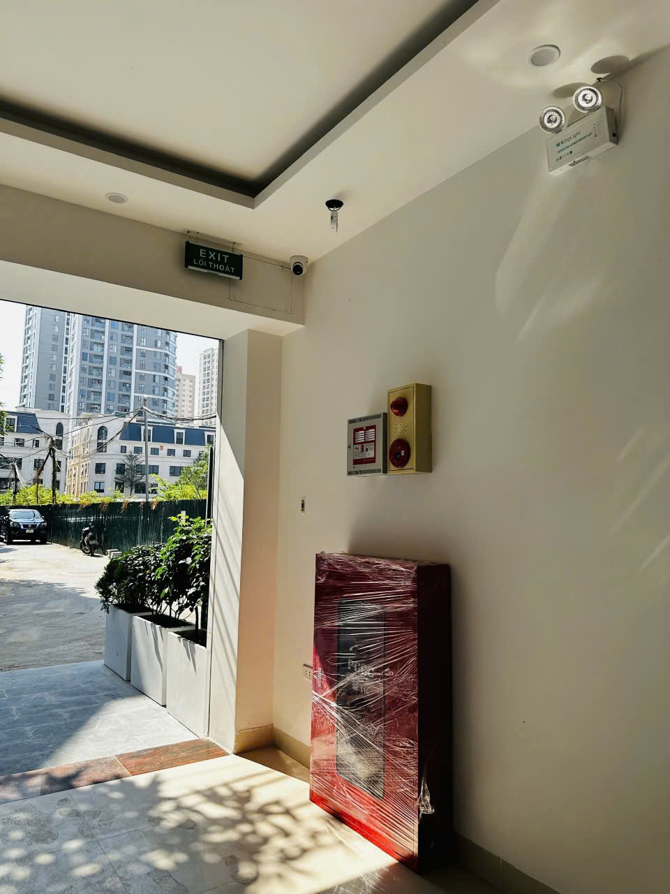 Cho thuê MBKD làm VP, Showroom, Trung tâm ngõ 155 Định Công 6 tầng x 75m2 thông sàn. - Ảnh 2